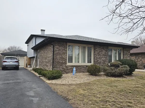 12840 S Blossom DR, Alsip, IL 60803