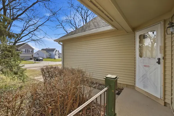 2124 BALDWIN LN, Hanover Park, IL 60133