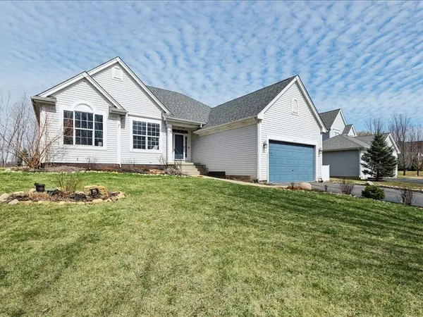 704 Brighton CIR, Port Barrington, IL 60010