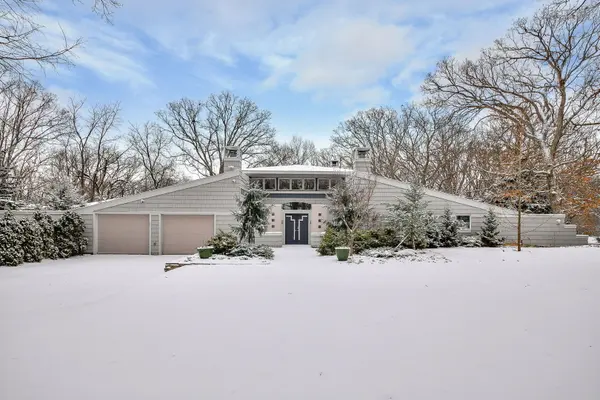 41W219 Forest LN, Elburn, IL 60119