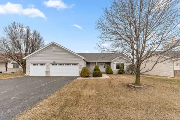 855 Yorkshire TER, Crete, IL 60417
