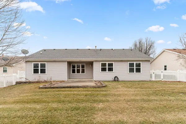 855 Yorkshire TER, Crete, IL 60417