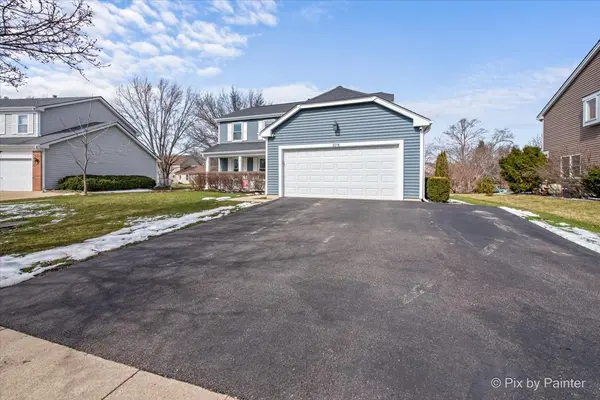 3218 Blackhawk TRL, St. Charles, IL 60174