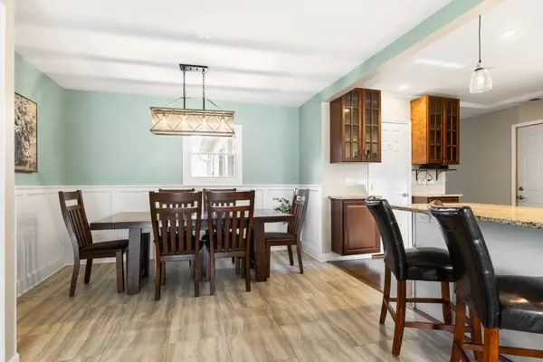 1S115 Euclid AVE, Villa Park, IL 60181