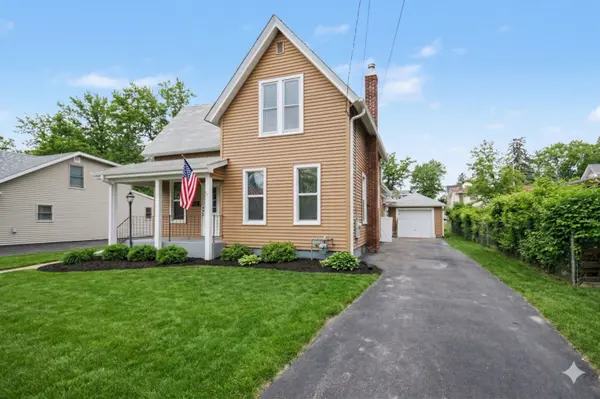 29 N Green ST, Carpentersville, IL 60110