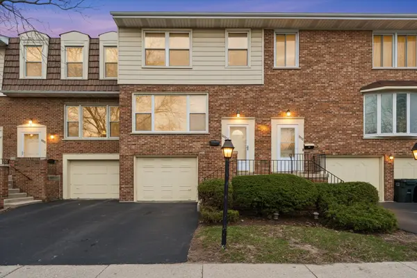8820 Plainfield RD, Brookfield, IL 60513