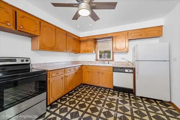 4618 Custer AVE, Brookfield, IL 60513