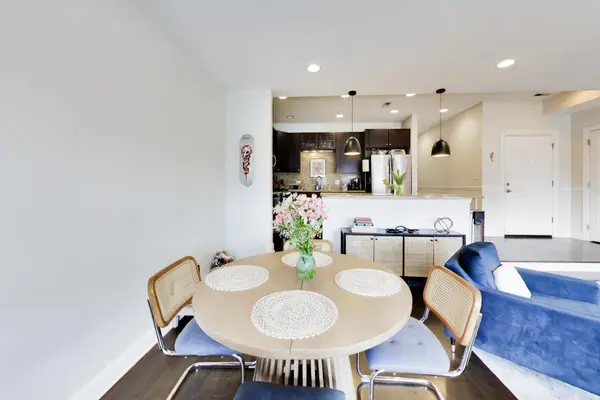 1402 W Grand AVE #3, Chicago, IL 60642