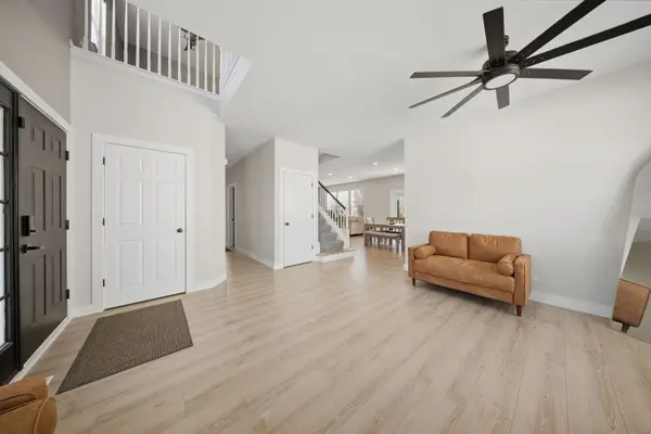 2547 Prairie Crossing DR, Montgomery, IL 60538