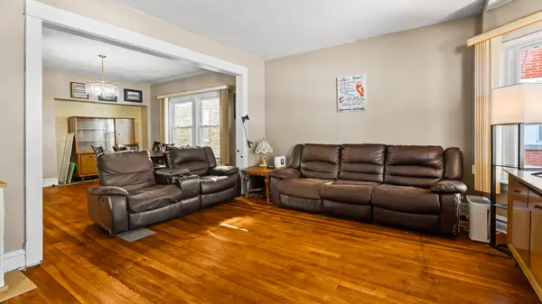 4541 N HARDING AVE, Chicago, IL 60625