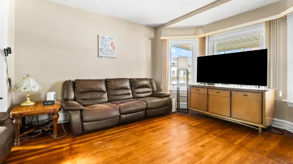 4541 N HARDING AVE, Chicago, IL 60625
