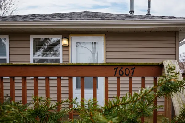 7607 Hickory RD, Wonder Lake, IL 60097