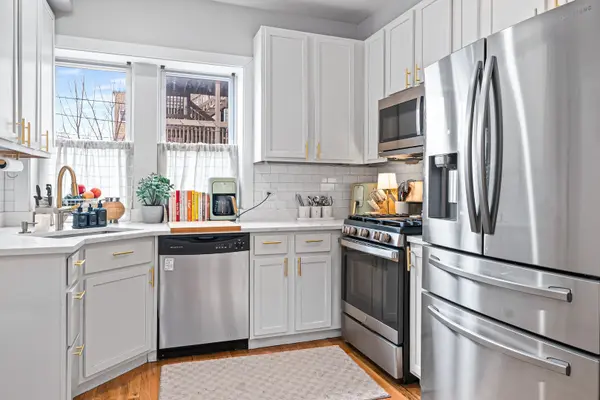 1432 N Maplewood AVE #203, Chicago, IL 60622