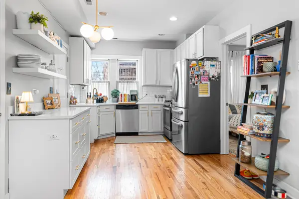 1432 N Maplewood AVE #203, Chicago, IL 60622