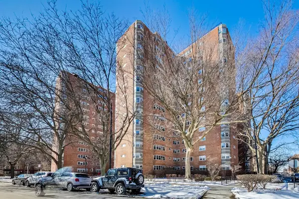 4980 N Marine DR #831, Chicago, IL 60640