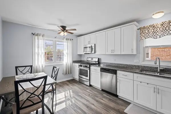 7807 S Kenneth AVE, Chicago, IL 60652