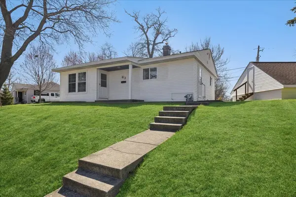 63 Wren RD, Carpentersville, IL 60110