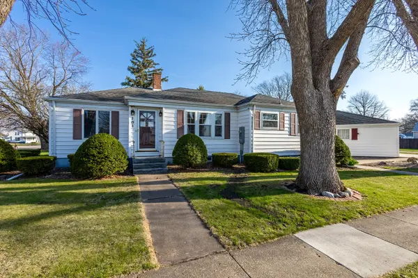 101 E D ST, Alpha, IL 61413