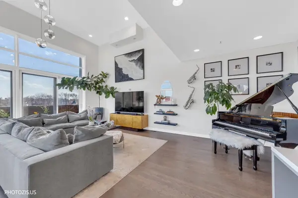 2216 W Armitage AVE #4D, Chicago, IL 60647