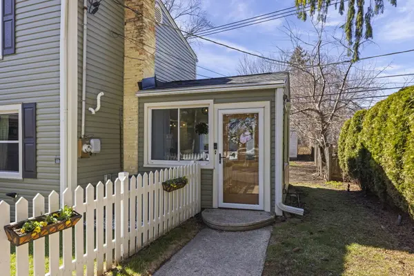 934 S Highland AVE, Arlington Heights, IL 60005