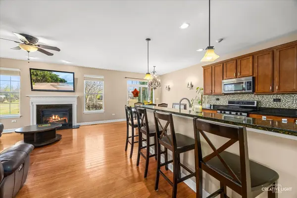 2782 Blakely LN, Naperville, IL 60540