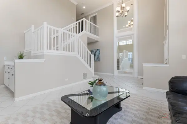 371 Sycamore ST, Vernon Hills, IL 60061