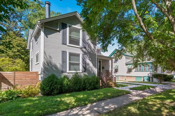 1504 Ashland AVE, Evanston, IL 60201