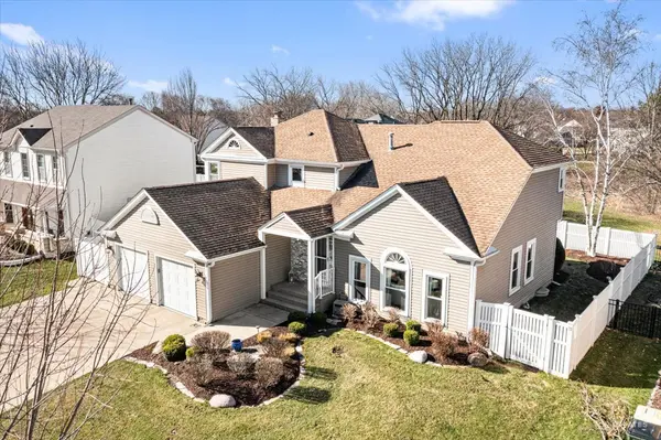 1894 Maine DR, Elk Grove Village, IL 60007