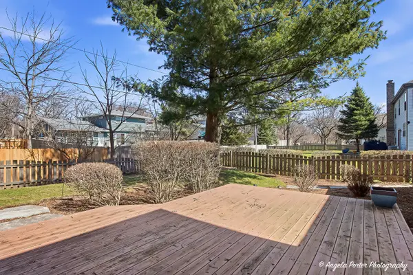276 Shipland DR, Crystal Lake, IL 60014