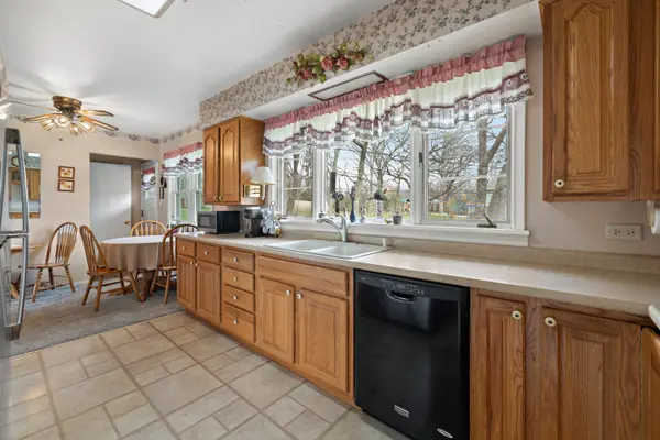 7306 Hillside RD, Crystal Lake, IL 60012
