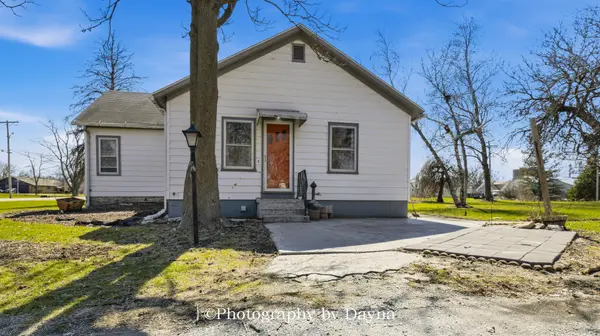 209 E Lafayette ST, Ashkum, IL 60911