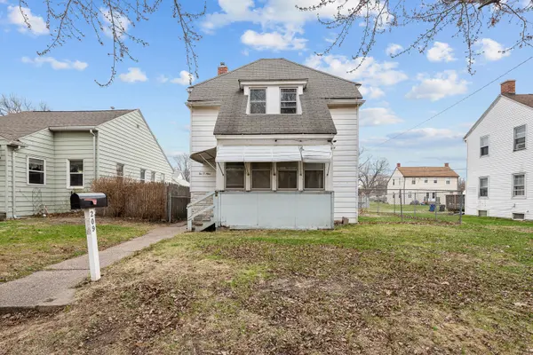 209 S Thornwood AVE, Davenport, IA 52802