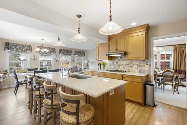 528 S Walnut AVE, Arlington Heights, IL 60005