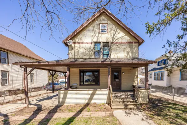 820 SPRING ST, Aurora, IL 60506