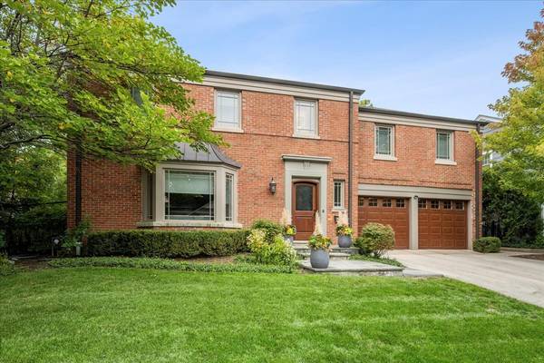 1255 Forest Glen DR N, Winnetka, IL 60093