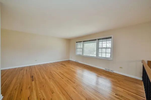 955 Ford AVE, Elgin, IL 60120