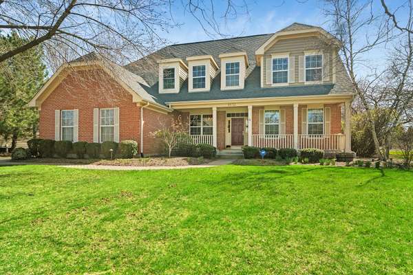 8132 Danneil CIR, Long Grove, IL 60047