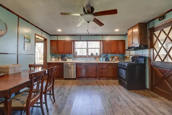 404 N Main ST, Coleta, IL 61081