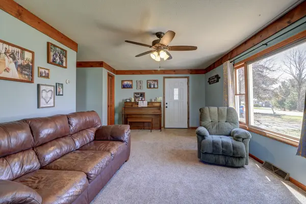 404 N Main ST, Coleta, IL 61081