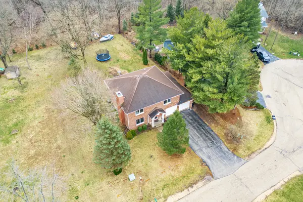 206 Griffin PL, Poplar Grove, IL 61065