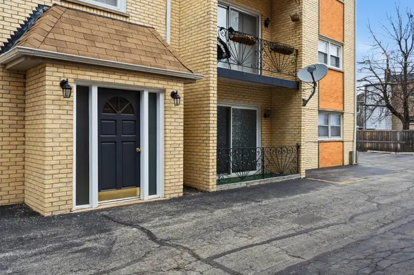 5979 N Northwest HWY #103, Chicago, IL 60631