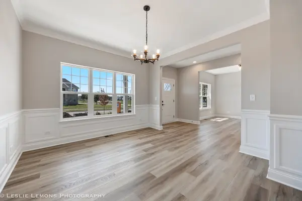 902 HAYDEN DR, Yorkville, IL 60560