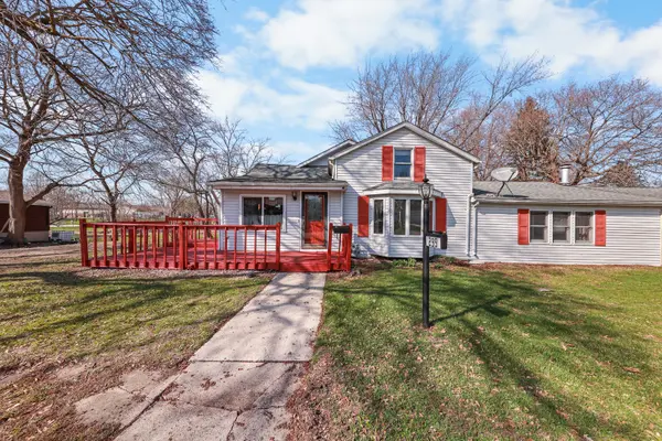 299 E Lincoln ST, Seneca, IL 61360