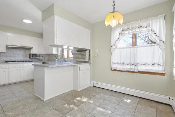 1121 N Northwest HWY, Park Ridge, IL 60068