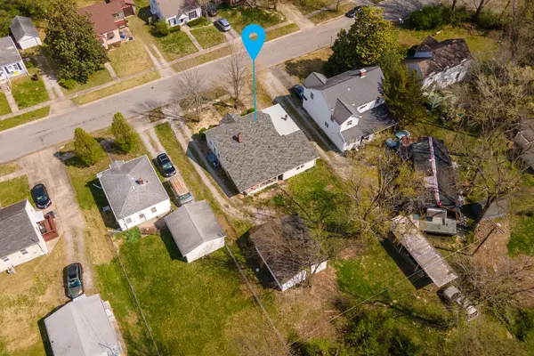 1105 W Walkup AVE, Carbondale, IL 62901