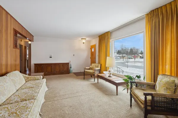 310 Harvard ST, Des Plaines, IL 60016