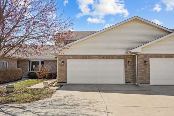 10842 Timer DR, Huntley, IL 60142