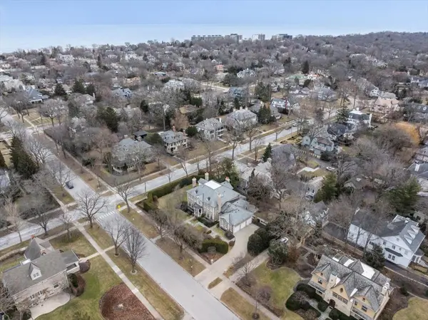 338 Kenilworth AVE, Kenilworth, IL 60043