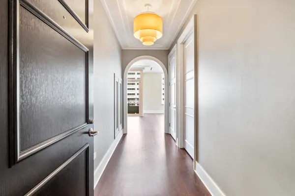 118 E Erie ST #18B, Chicago, IL 60611