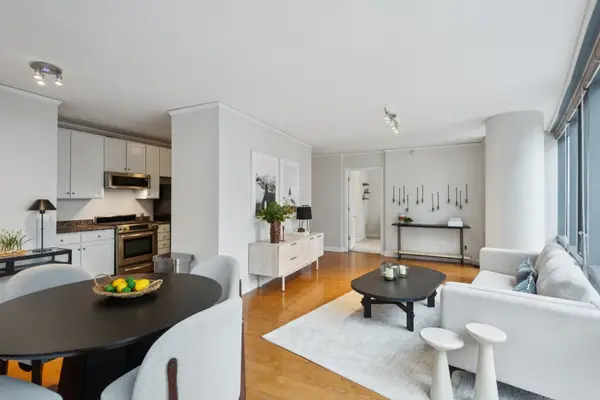 450 E Waterside DR #808, Chicago, IL 60601